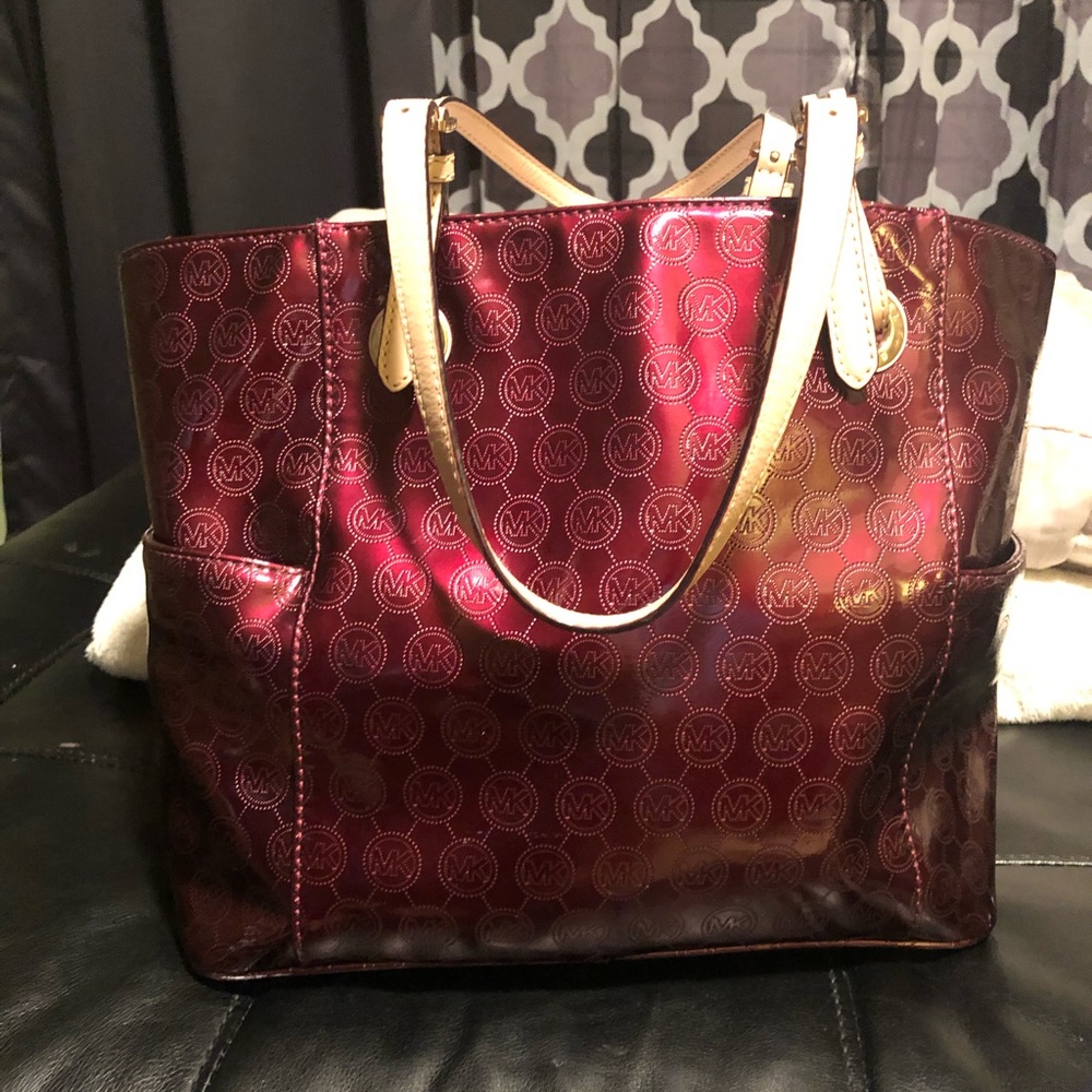 Micheal Kors Burgundy Metallic Purse - EUC